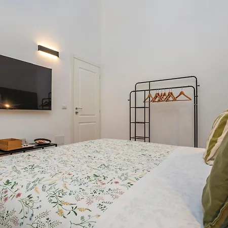 Orlando E Angelica By Tabula House-3